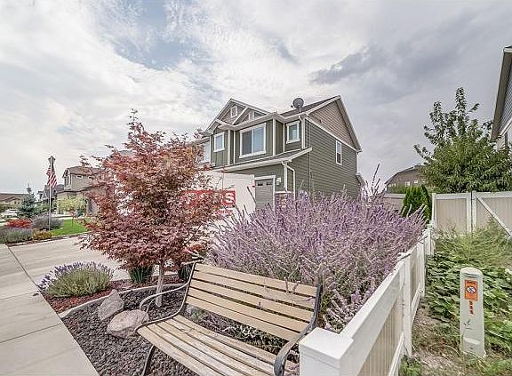 4th image of 544 S Willow Xing