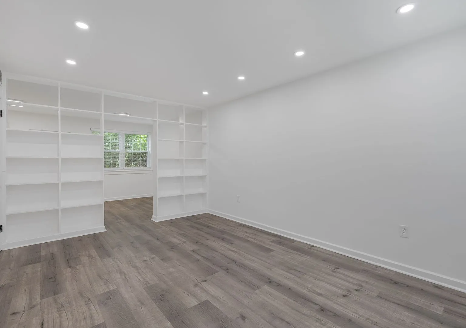 31 Faris Cir. — Photo 2