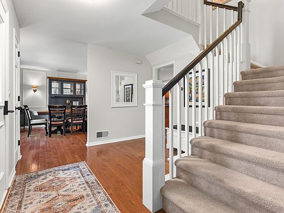 5th image of 300 Lindawood Ln