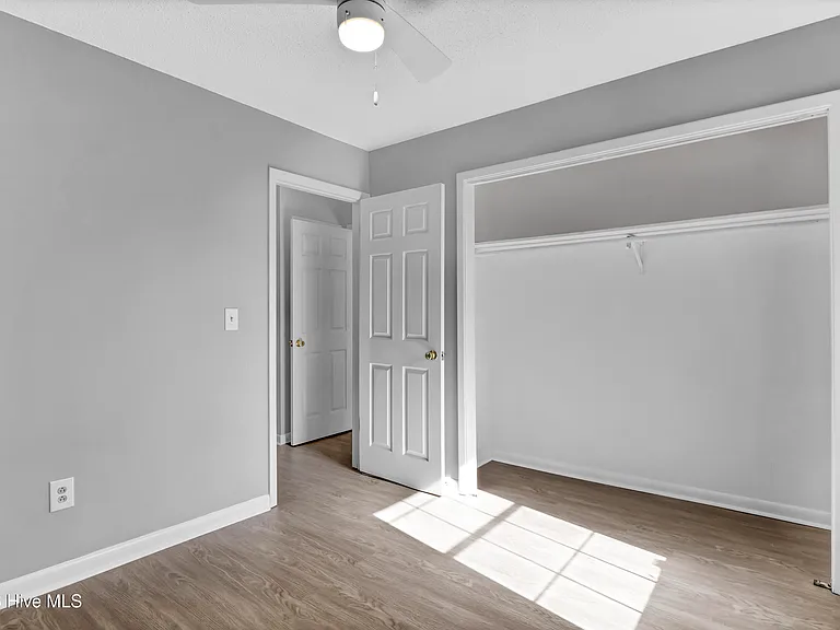 139 Charter Dr — Photo 14