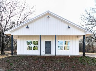 3194 Us Highway 411, White, GA