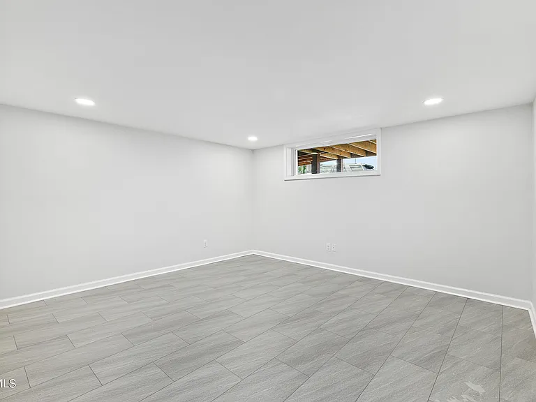 630 Broad St #2 — Photo 15