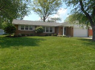 1401 Crescent Dr, Columbus, IN 47203