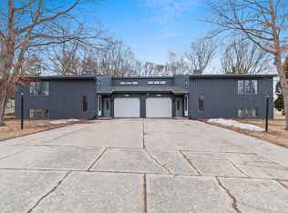 2252 Deer Trl, Green Bay, WI 54302