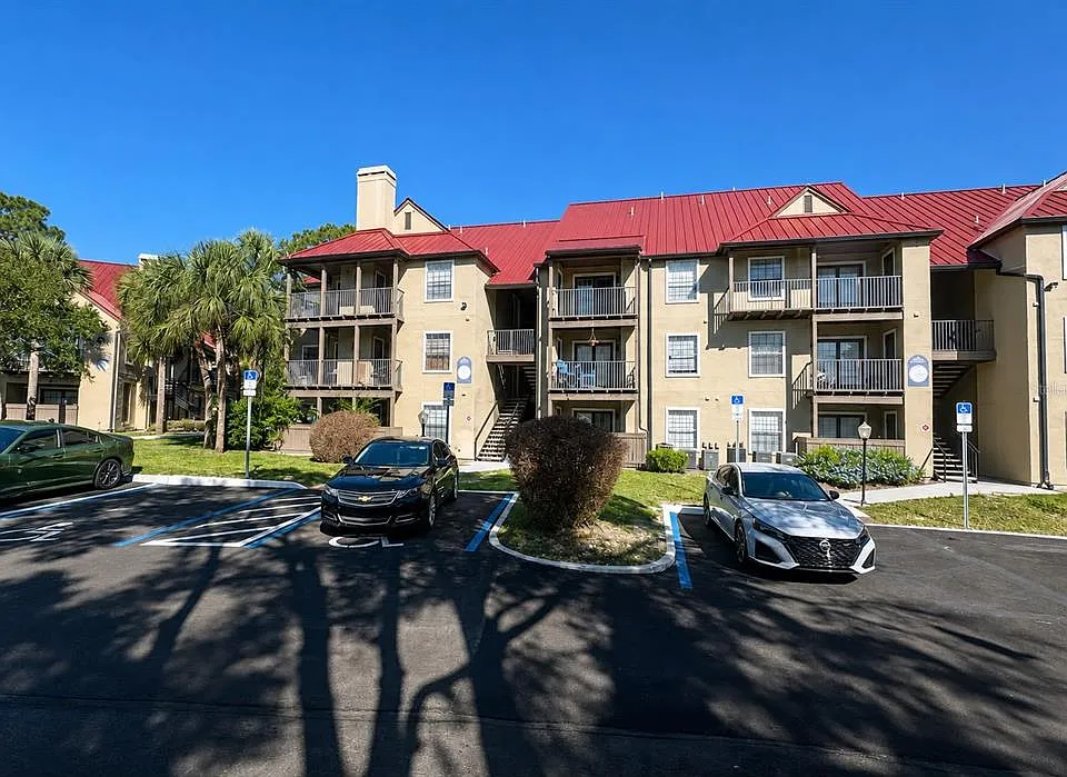 224 Afton Sq #201