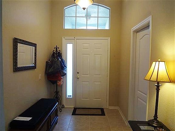 4th image of 9413 Hidden Water Cir