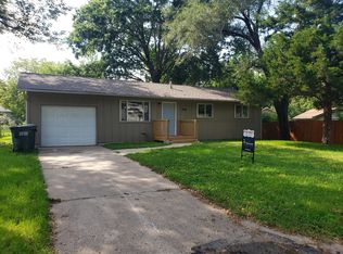 1909 Edgelea Rd, Lawrence, KS 66046