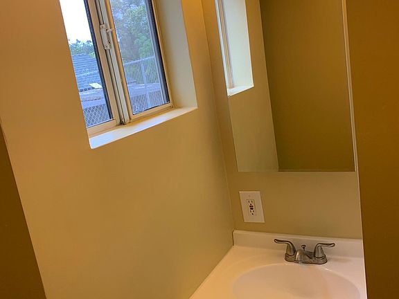 4th image of 4402 Tourmaline St