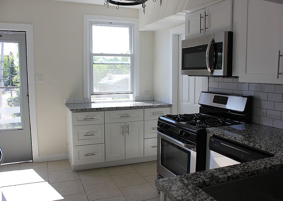 1st image of 1500 Dewey Ave