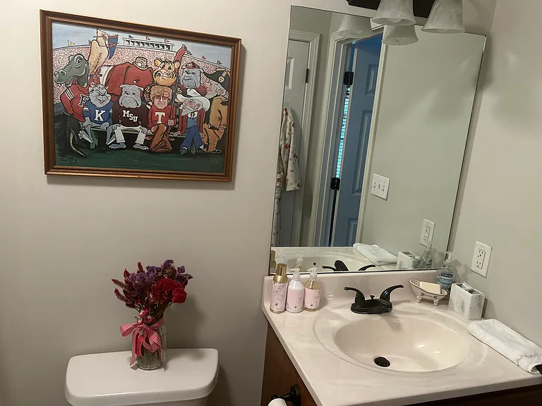 1425 Cypress Park — Photo 3