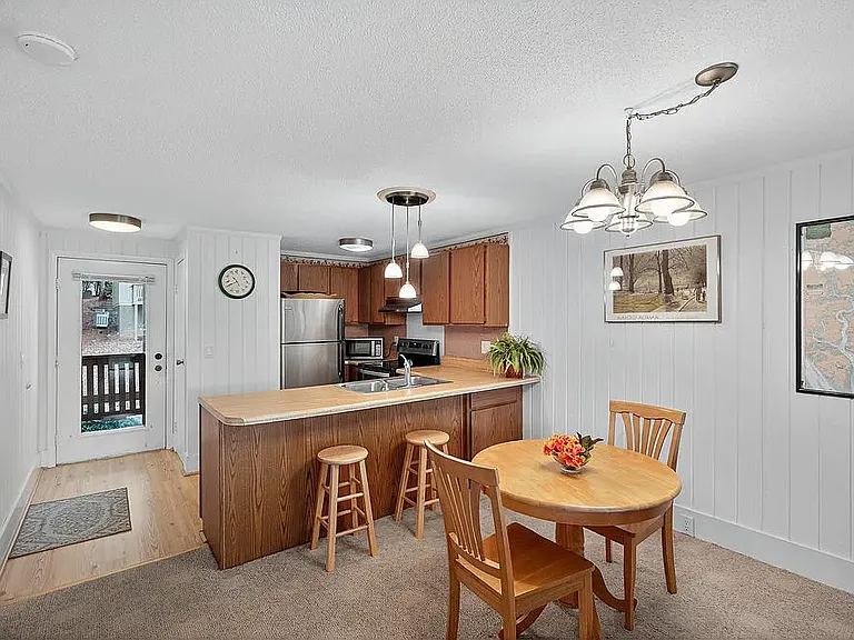 4001 Captains Walk Cir — Photo 21