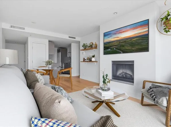 1111 Alberni St #2206, Vancouver, BC V6E 4V2