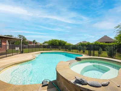 905 Hillside Cir, Justin, TX, 76247