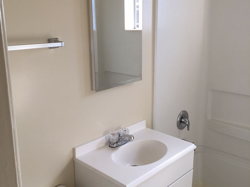 1st image of 384 Park Way APT C