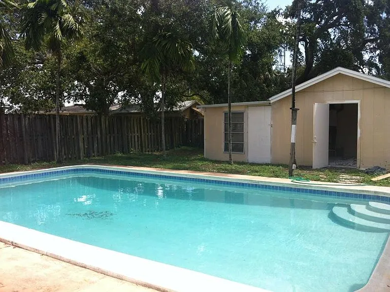 5841 N Farragut Dr — Photo 16