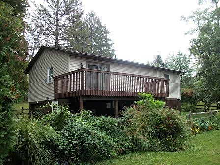 1st image of 142 Brookshore Dr