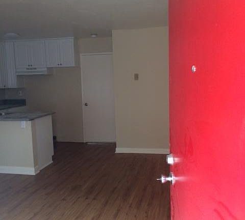 5th image of 4044 Texas St APT 1