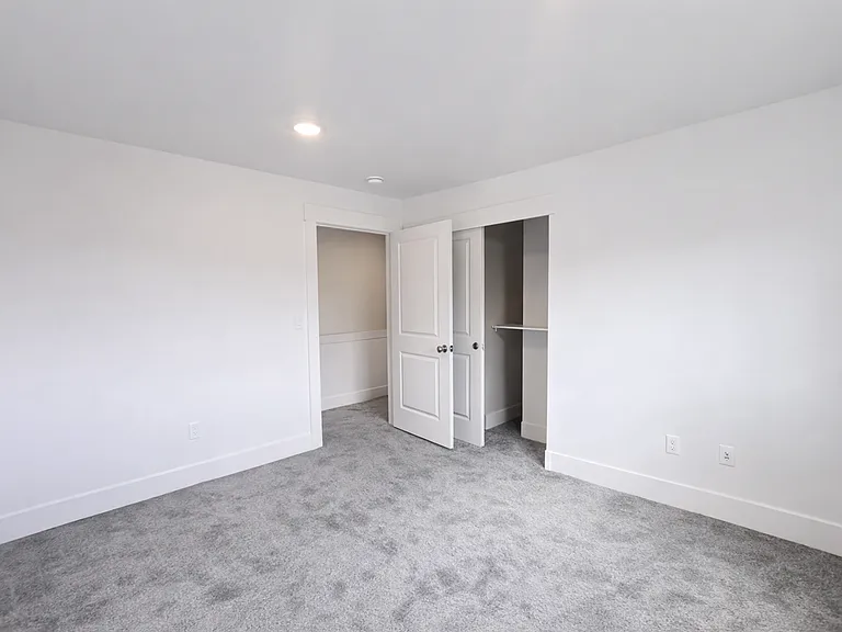 5846 W 40th Ct — Photo 33