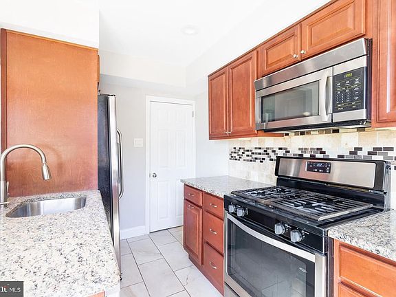 4th image of 6305 Vandike St