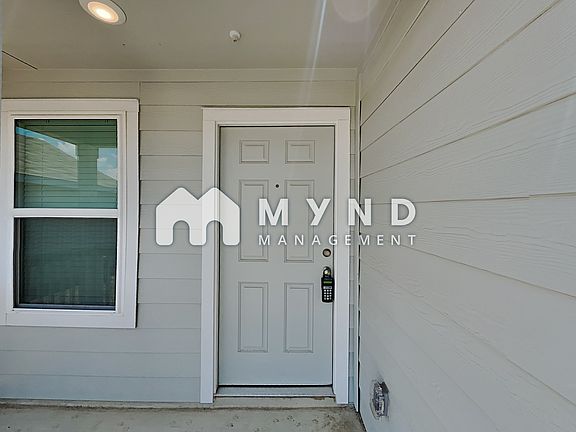 2nd image of 8518 Tanager Ct