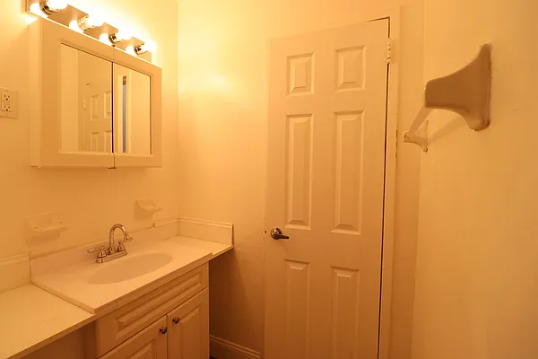 Rented by Bruma Realty LLC | media 12