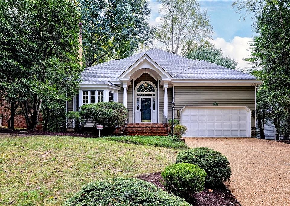 1st image of 116 Cove Point Ln