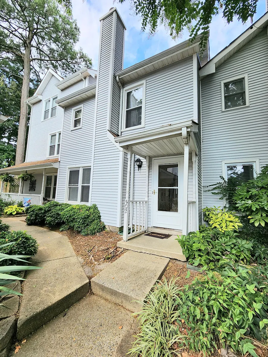 Building Photo - 502 Pine Tops Ct