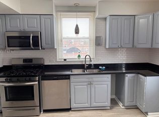 2931 W Touhy Ave #1, Chicago, IL 60645