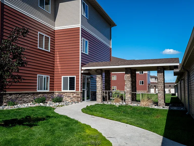 Fargo, ND Urban Plains Apartments | Exterior