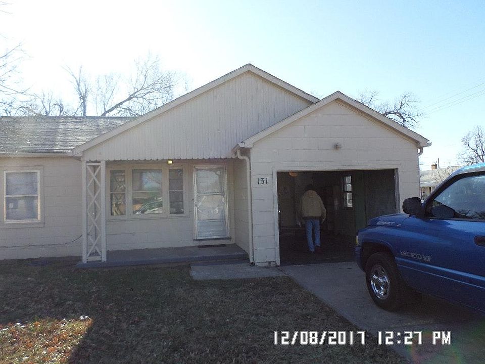 1st image of 131 W 26th Ave