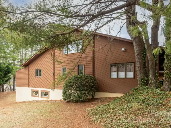 106 Woodfield Dr, Asheville, NC 28803