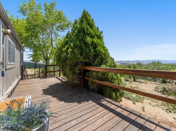 330 Gerdes Ave, Sun Valley, NV 89433