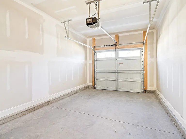 2275 Campbell Loop — Photo 31
