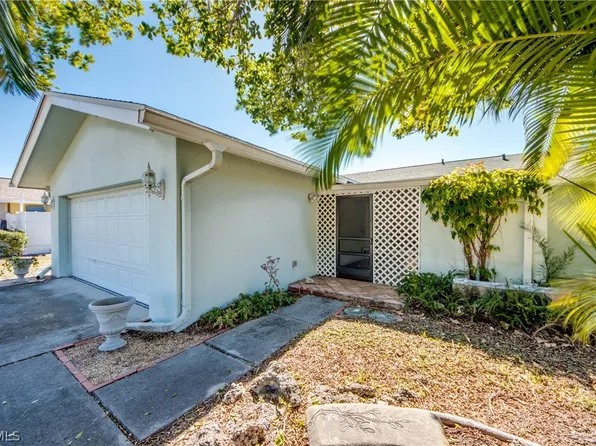 846 Xavier Ave N, Fort Myers, FL 33919