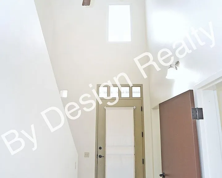 1040 E Halcyon Rd — Photo 9