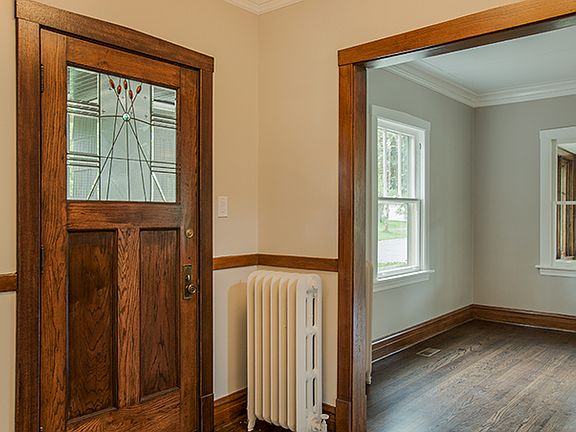 5th image of 556 Hillside Ave