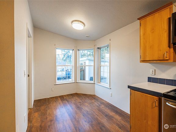 4th image of 16522 42nd Avenue Ct E