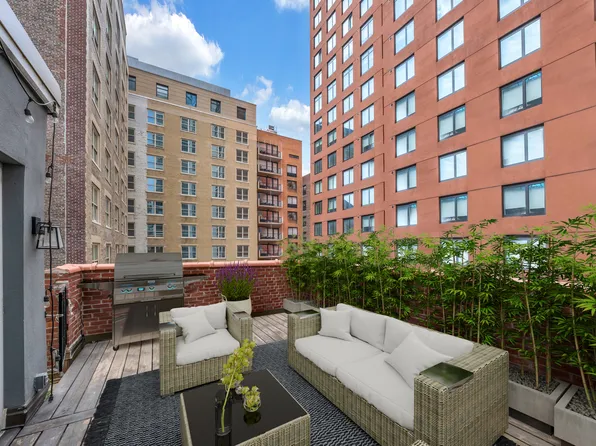 255 West 95th Street image 13 of 15