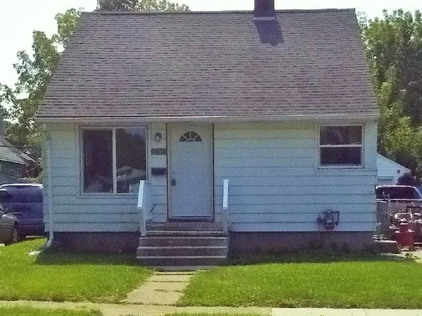 1230 E Hazel St, Lansing, MI 48912
