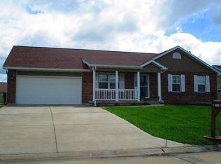 6 Blaine Ct, Bowling Green, MO 63334
