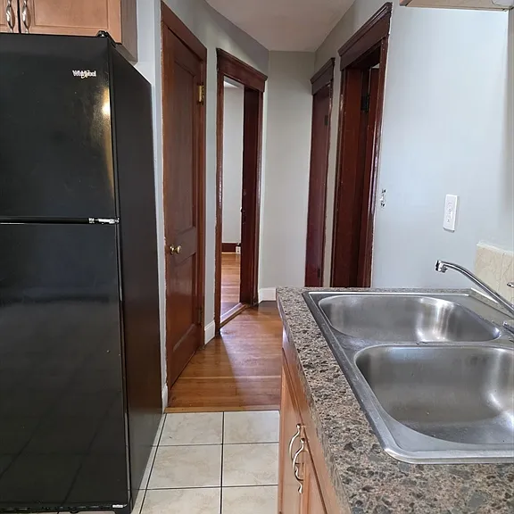 25 Slater St #1 — Photo 5