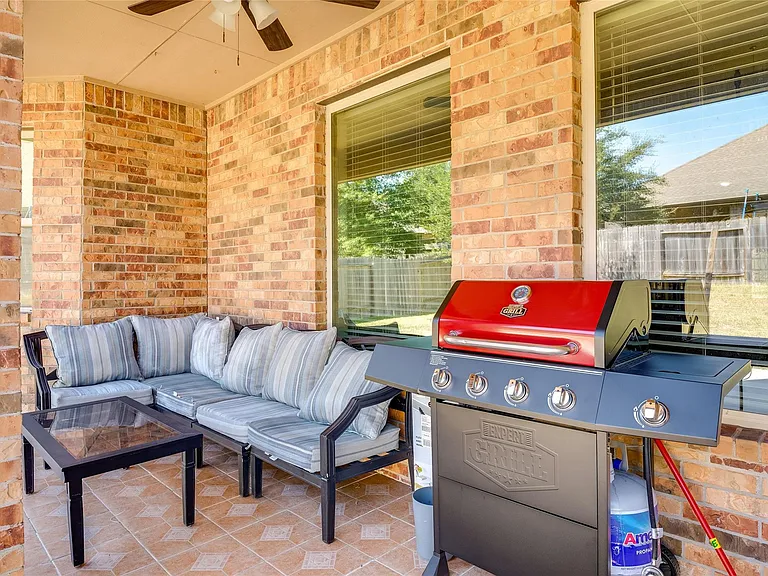 8470 Coral Cove Pass Ln — Photo 31