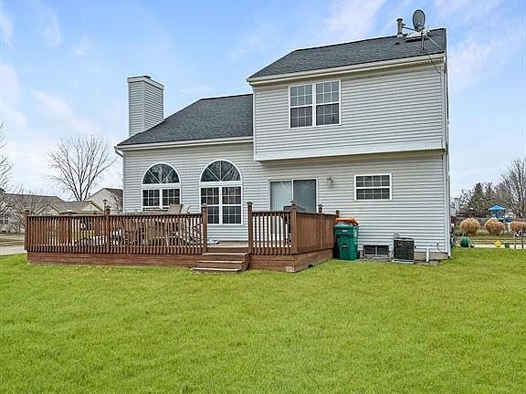 2nd image of 7621 Streamwood Dr