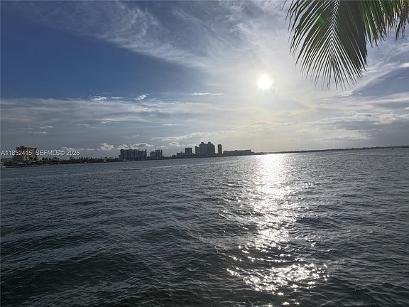4th image of 2200 Bay Dr APT 3