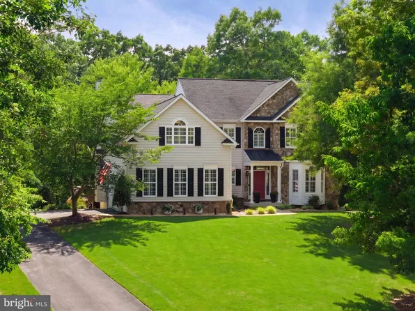 335 Gentle Breeze Cir, Fredericksburg, VA 22406