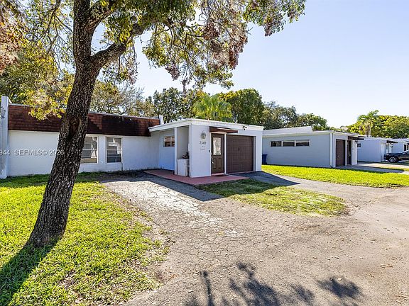 3rd image of 7349 Pine Valley Dr
