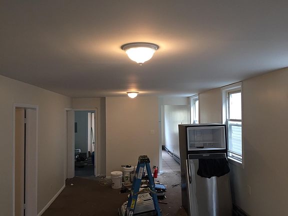 5th image of 58 Boyd Ave #2
