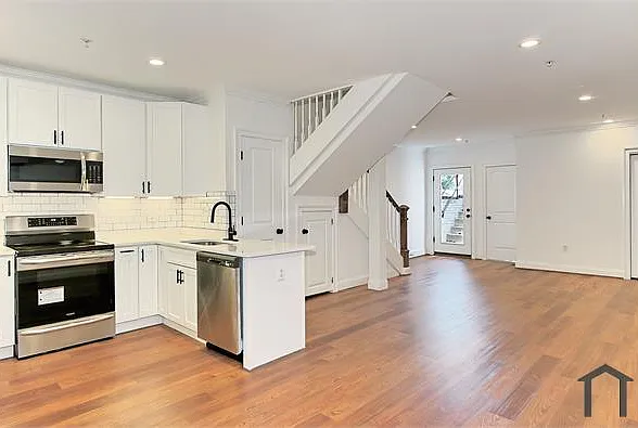 1822 C St NE #1 — Photo 15