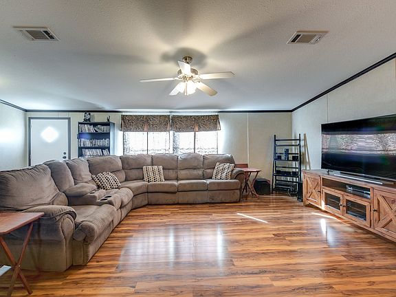 4th image of 5825 Black Springs Ln