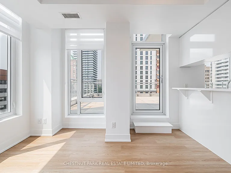68 Merton St #805 — Photo 11